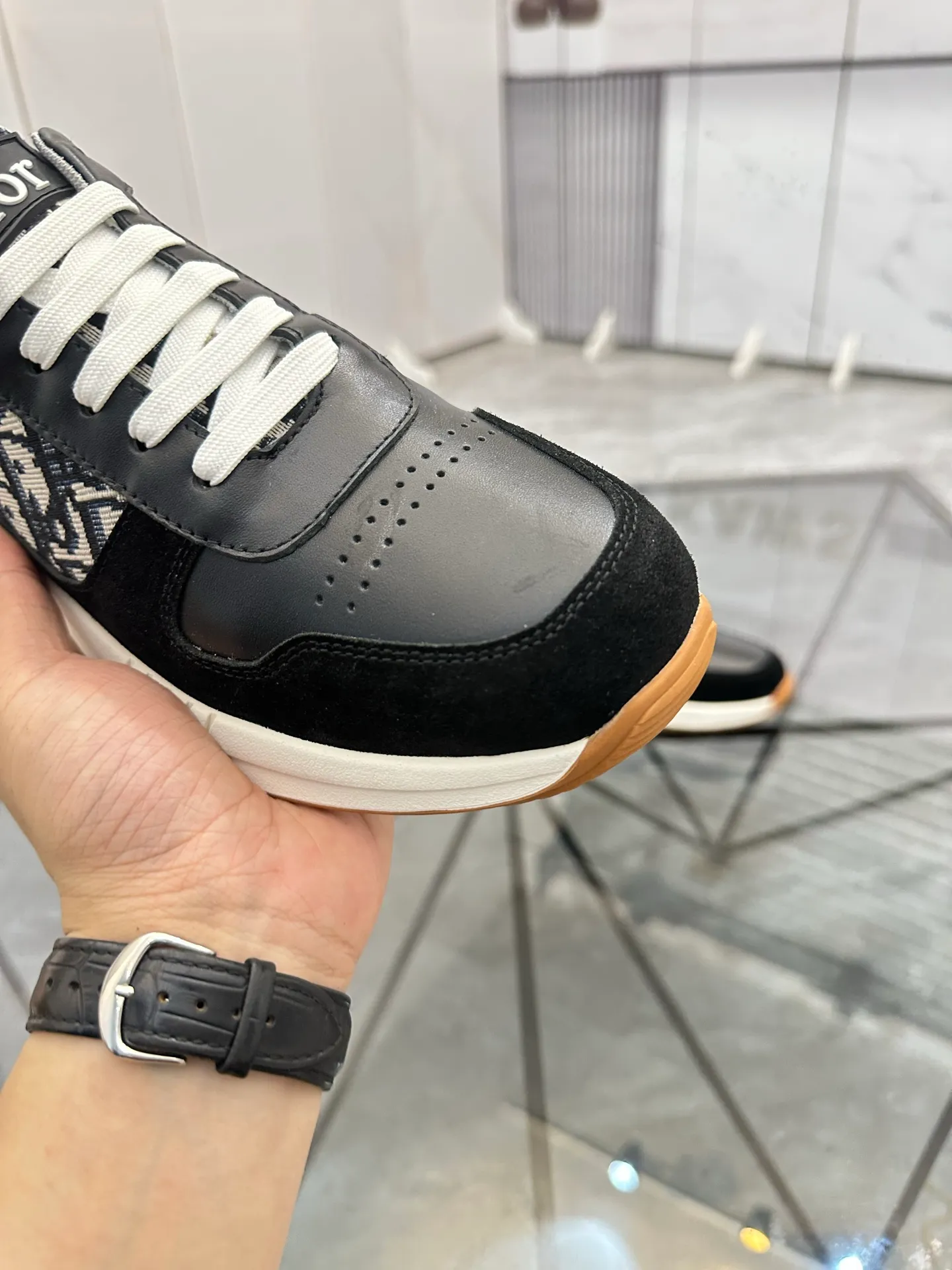 Men's shoes for sale 💰: 💰P420¥ Product trademark: Dior* "Dior*" low-top casual shoes Regular size: 38-44 (can be customized to 45) Product materials: imported cowhide leather upper spliced ​​with original fabric, breathable lining, original outsole. No.:6735